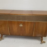 Restoration of a Grundig Majestic International Phonograph